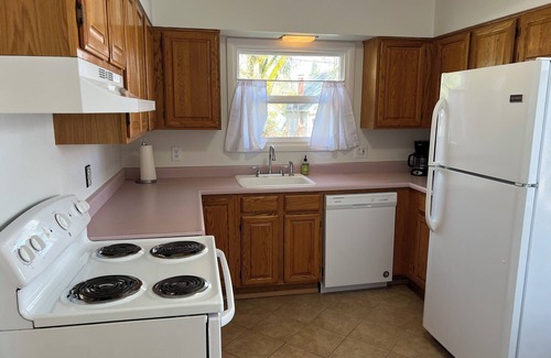 Forest Grove Casa | Cheerful 2 bedroom with patio: Pacific University, downtown FG, Wine country