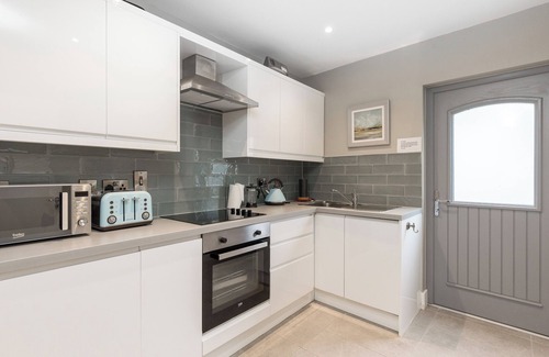 Fethard on Sea Casa | Cheerful 3 bed in the heart of Fethard-on-Sea village