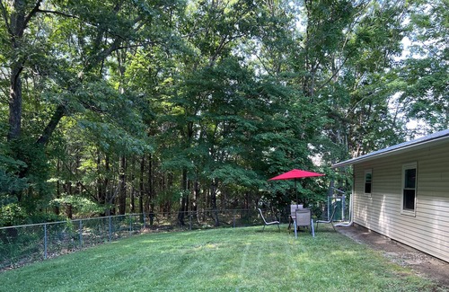 North Kingstown Casa | Cheerful 3-bedroom home, sleeps 6. Dog-friendly!