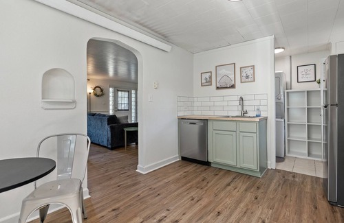 Custer Casa | Cheerful 3 bedroom bungalow in downtown Custer!