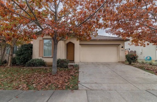 North Natomas Casa | Cheerful 3-Bedroom Home close to Airport/downtown
