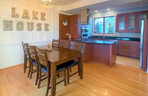 Pistakee Highlands Casa | Cheerful 3 bedroom home on channel