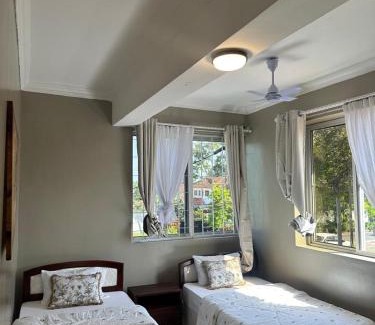 Oyster Bay Apartamento | Cheerful 3 bedroom house in Oysterbay