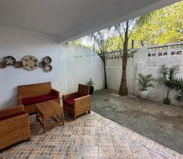 Oyster Bay Apartamento | Cheerful 3 bedroom house in Oysterbay