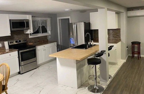 Lower Sackville Apartamento | Cheerful 3BR Home with Free Parking