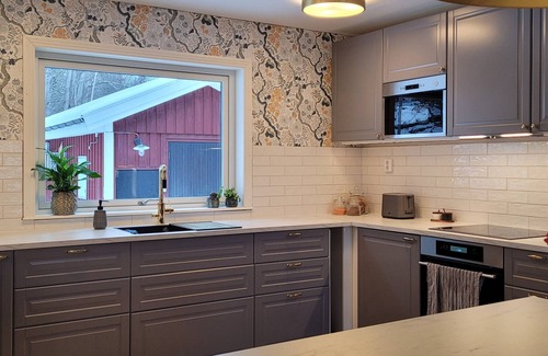 Tumba Casa | Cheerful 4-bedroom villa with a big cozy garden