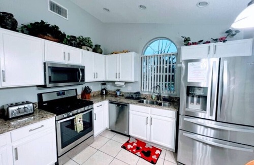 Indian Point Casa | Charming 4-bedroom house with Pool - Close to Theme Parks