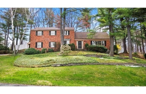 Niskayuna Casa | Cheerful 4-bedroom home with indoor fireplace