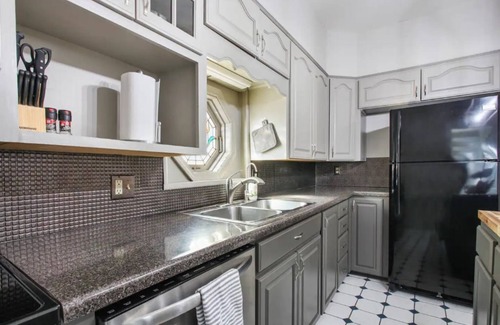 Independence Casa | Cheerful 4 bedroom close to historical/sport sites