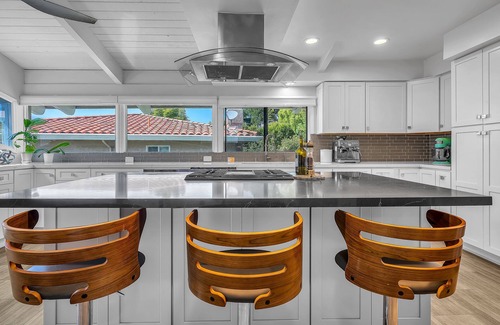 Palos Verdes Estates Casa | Cheerful 4-bedroom home with panoramic ocean view