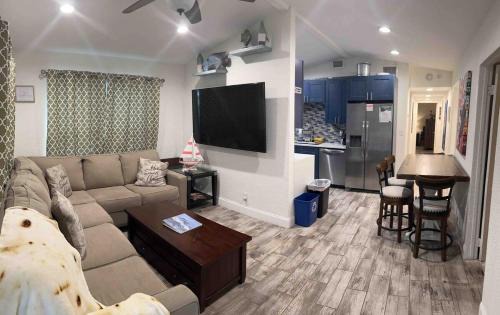 Central Fort Lauderdale Casa | Cheerful 4b 2B with heated pool