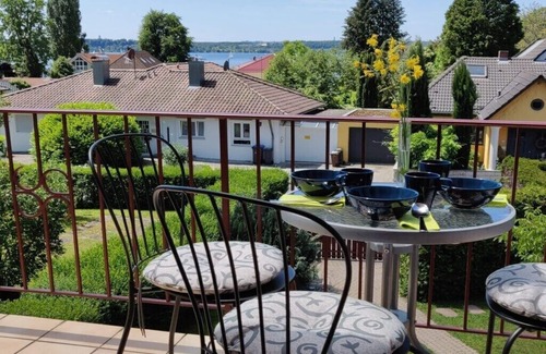 Unteruhldingen Apartamento | Alegre apartamento en Uhldingen