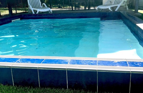 Apia Casa | Cheerful Bungalow with pool!