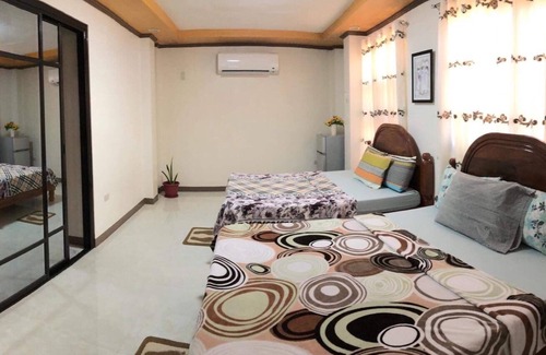 Lucap Cama Y Desayuno | Cheerful/Comfortable 2 Bedroom Vacation Home near Hundred Islands 3 mins away!!!