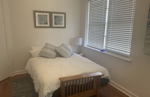 Colee Hammock Casa | Cheerful Comfy 3 Bedroom Town House at Las-Olas