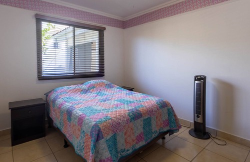 Managua Casa | Cheerful family friendly home in gated community.