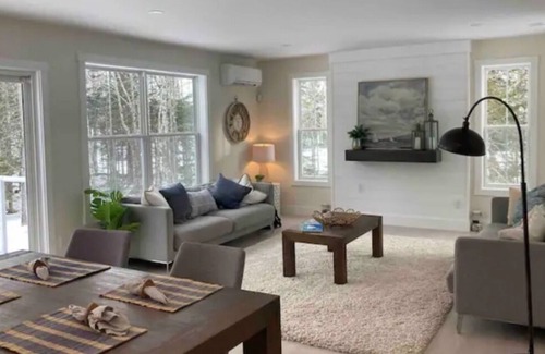 Aldersville Cabaña | Cheerful/fun family friendly cottage