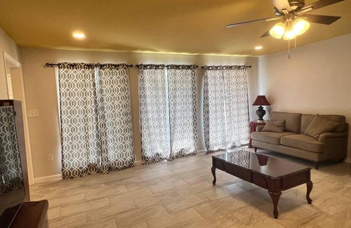 Harlingen Casa | Cheerful Harlingen, TX Home Close to Everything!!