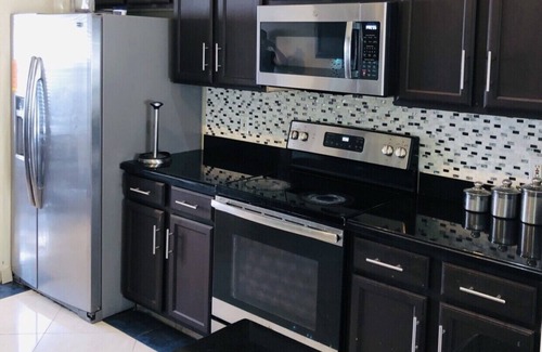 Eagle Pointe South Casa | Cheerful Home near Disney World with Private Pool & Huge alll fenced backyard