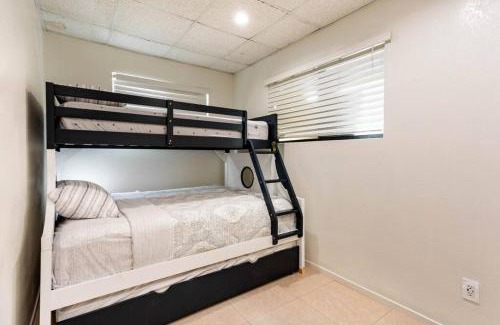 Three Rivers Casa | CHEERFUL HOUSE WITH RIVER AND MOUNTAIN VIEWS! NEW