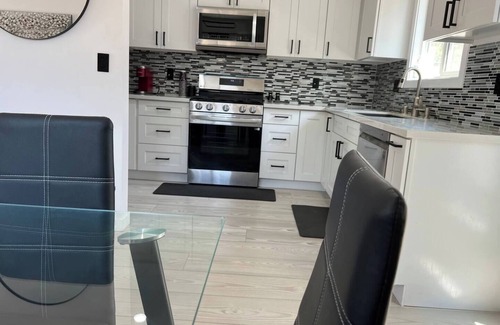 Clarkdale Casa | Cheerful new 2-bed 2-bath, EV charger & backyard