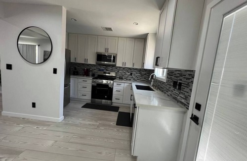 Clarkdale Casa | Cheerful new 2-bed 2-bath, EV charger & backyard