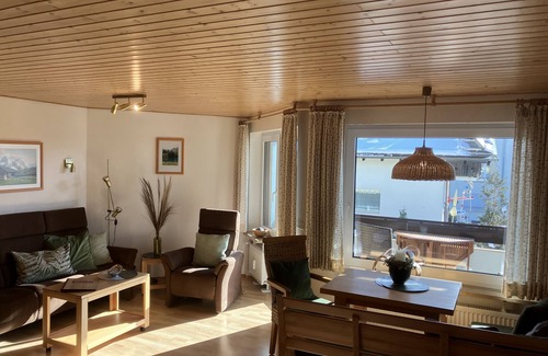 Oberstdorf Apartamento | "Cheerful nature"