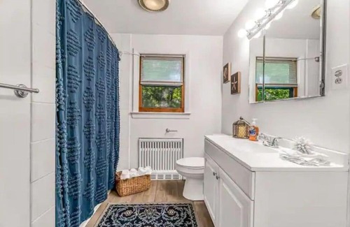 Hamden Casa | Cheerful New England home near Quinnipiac University