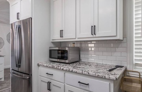 Amarillo Casa | Cheerful Oasis|3bd 2bath|Central Location|FamIlies