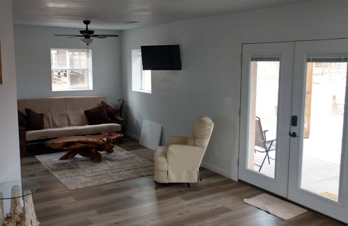 Kanab Casa | Cheerful One Bedroom Bungalow