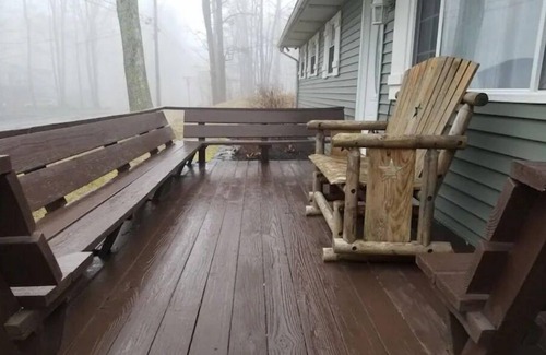 Pocono Summit Casa | Cheerful ranch