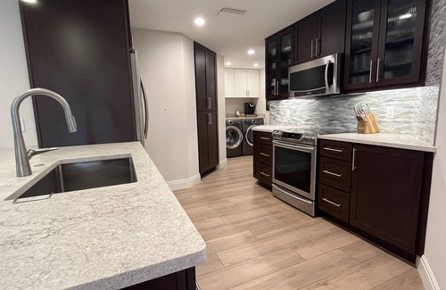Ballast Point Casa | Cheerful South Tampa 4-bedroom home with free parking on premises