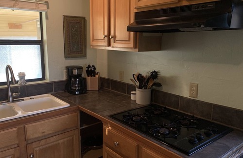 Truth or Consequences Casa | Cheerful Bungalow Walking Distance from Hot Springs District for Long Term Stays