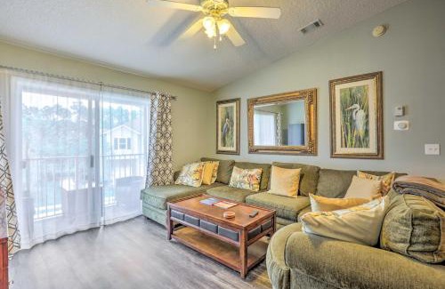 St. Johns Apartamento | Cheery Condo with Community Pool and Waterslide!