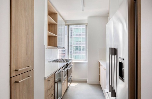 Lincoln Square Apartamento | Cheery UES 2BR w/ Gym & W/D, nr Riverside & Central Park, by Blueground