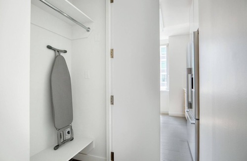Lincoln Square Apartamento | Cheery UES 2BR w/ Gym & W/D, nr Riverside & Central Park, by Blueground