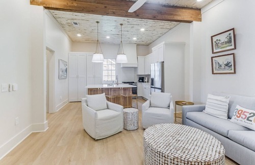 Old Town Apartamento | Chelle’s in the Bay St. Louis