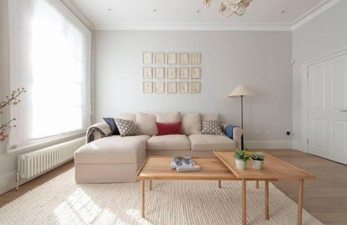 South Kensington Apartamento | Chelsea Stunning two Bedroom Townhouse with Airconditioning