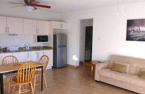 Maxwell Villa | Chelsea Villas, Gound Floor, una cama