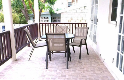 Maxwell Villa | Chelsea Villas, Gound Floor, una cama
