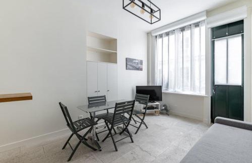 11th Arrondissement Apartamento | Chemin Vert/Voltaire : Charming Apartment 4P