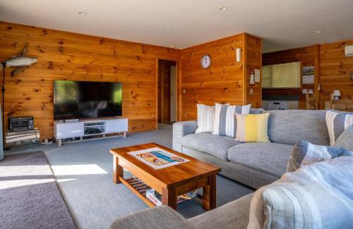 Akaroa Casa | Chemin Wonder - Akaroa Holiday Home