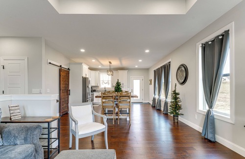 Morristown Casa | Cherokee Lake Retreat w/ Views in Morristown!