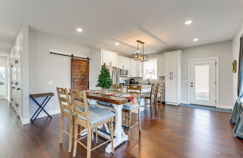 Morristown Casa | Cherokee Lake Retreat w/ Views in Morristown!