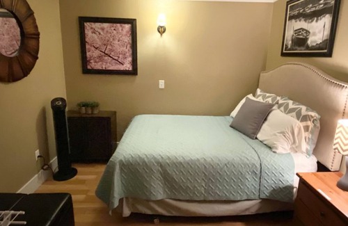 Bean Station Casa | Cherokee Lakefront Cottage Dock, Firepit, Hammock-Sleeps 4
