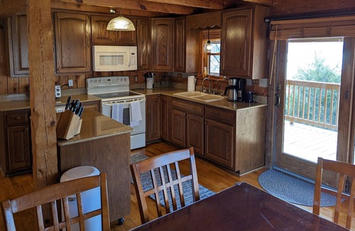 Bean Station Cabina | Cherokee lakefront cabin w/boat launch