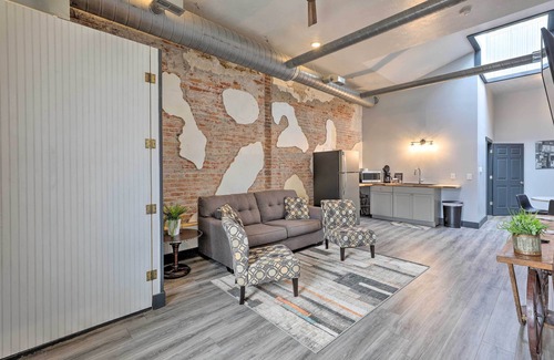 Cherokee Apartamento | Cherokee Vacation Rental - On Main Street!