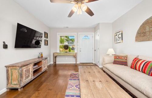 Asheville Casa | Cherry Blossom by AvantStay 6 Min to Downtown