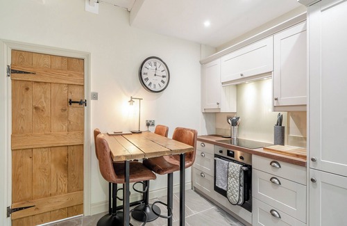 Cherry Burton Cabaña | Cherry Blossom Cottage