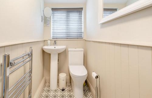 Cherry Burton Casa | Cherry Blossom Cottage